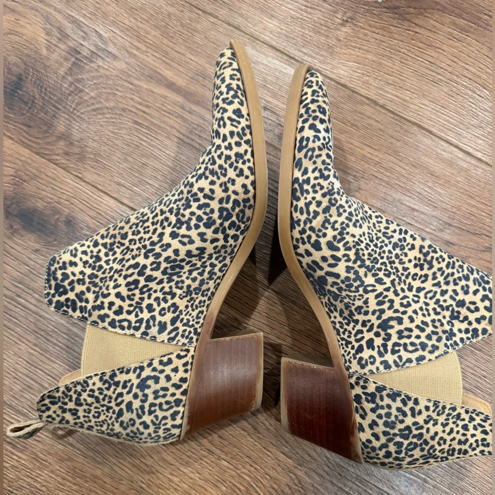 Dolce Vita Size 9.5 Cheetah Booties - Picture 2 of 6